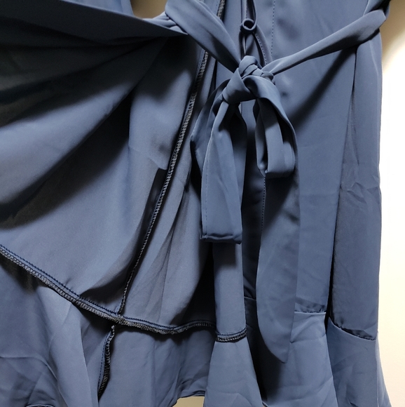 Bathrobe Silky Nylon Blue Tie Inside Wrap Outside Silver "R" Initial Very Soft - Picture 6 of 6